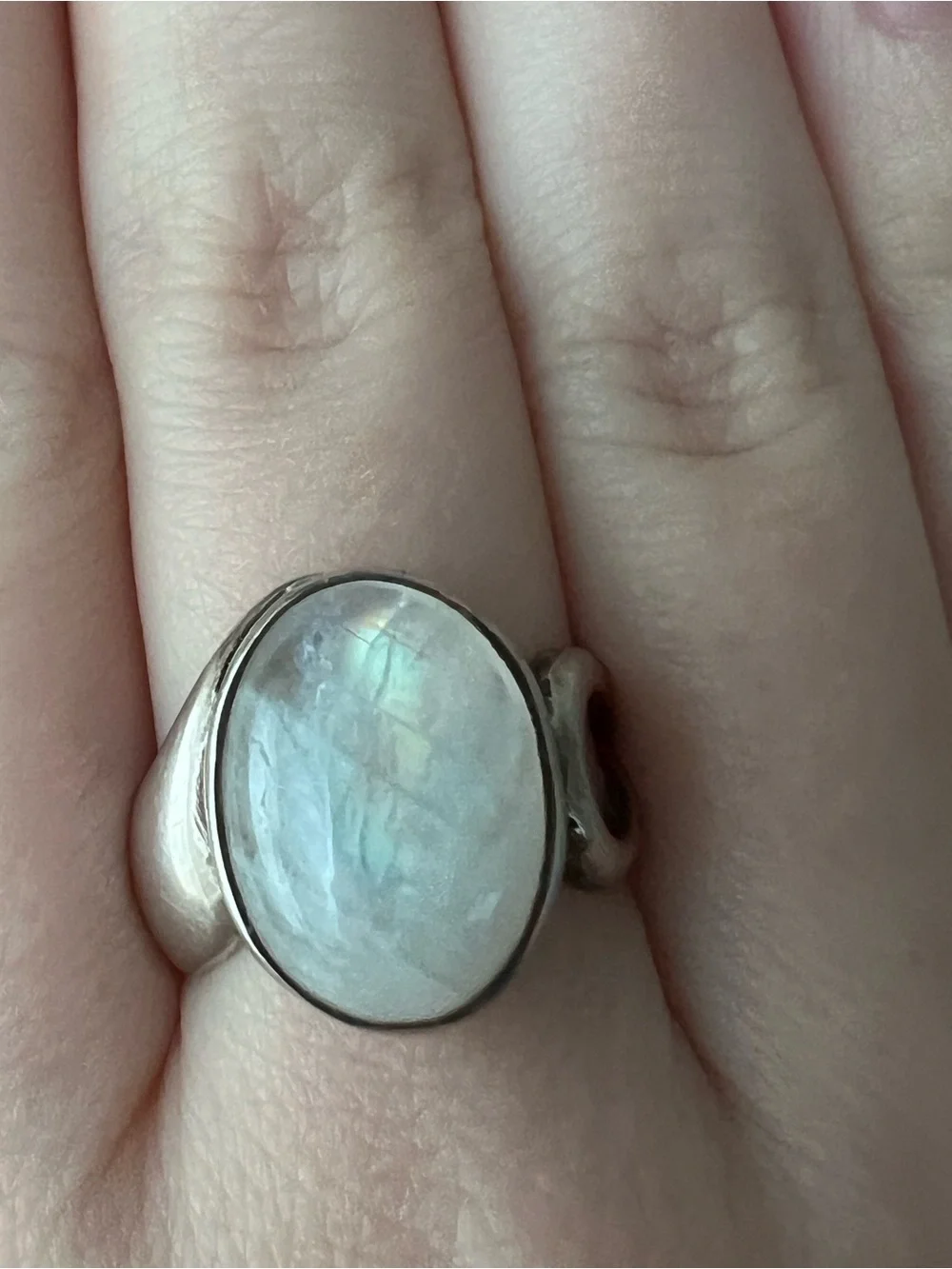 925 Sterling Silver Oval Rainbow Moonstone Ring with Leaf Vine Design Size 8.5